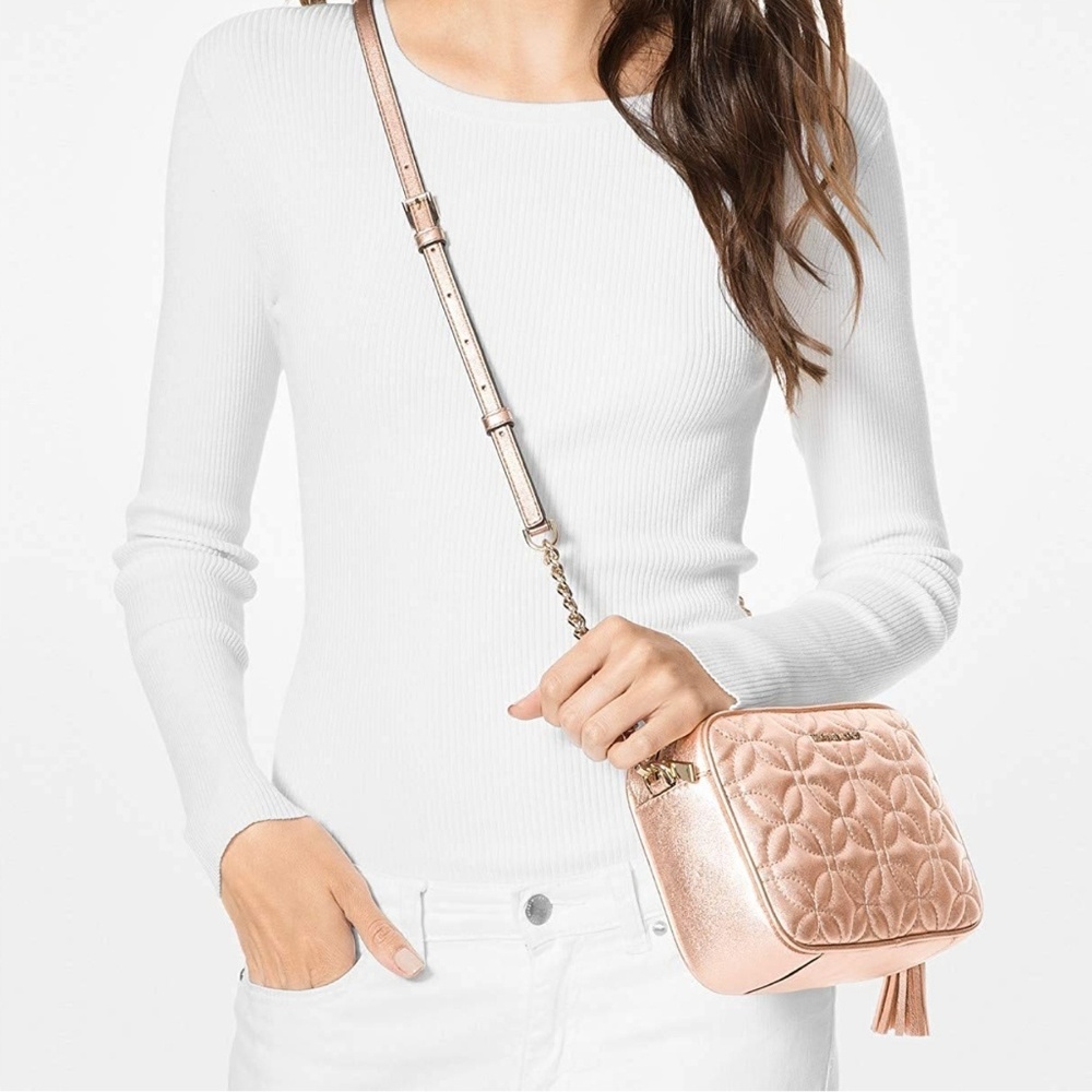 EUC Michael Kors Rose Gold Quilted Crossbody Bag